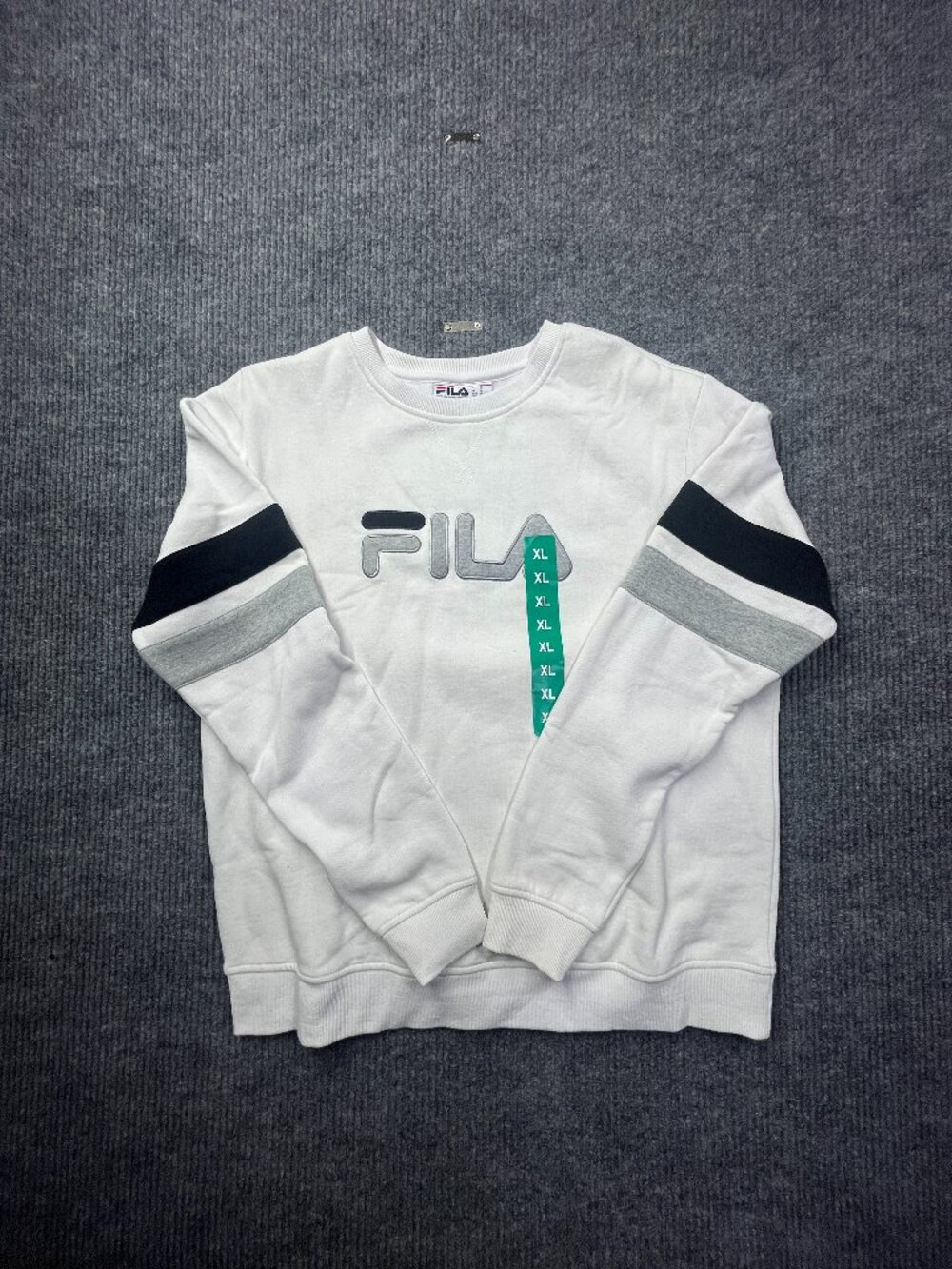 Fila Sweatshirt Women's XLarge Fleece White w Spell Out Logo